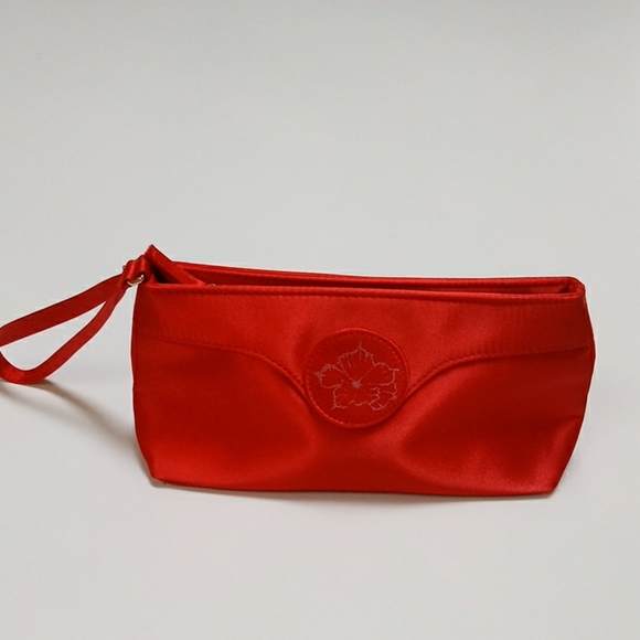Oscar de la Renta Handbags - Oscar De La Renta perfume Satin wristlet